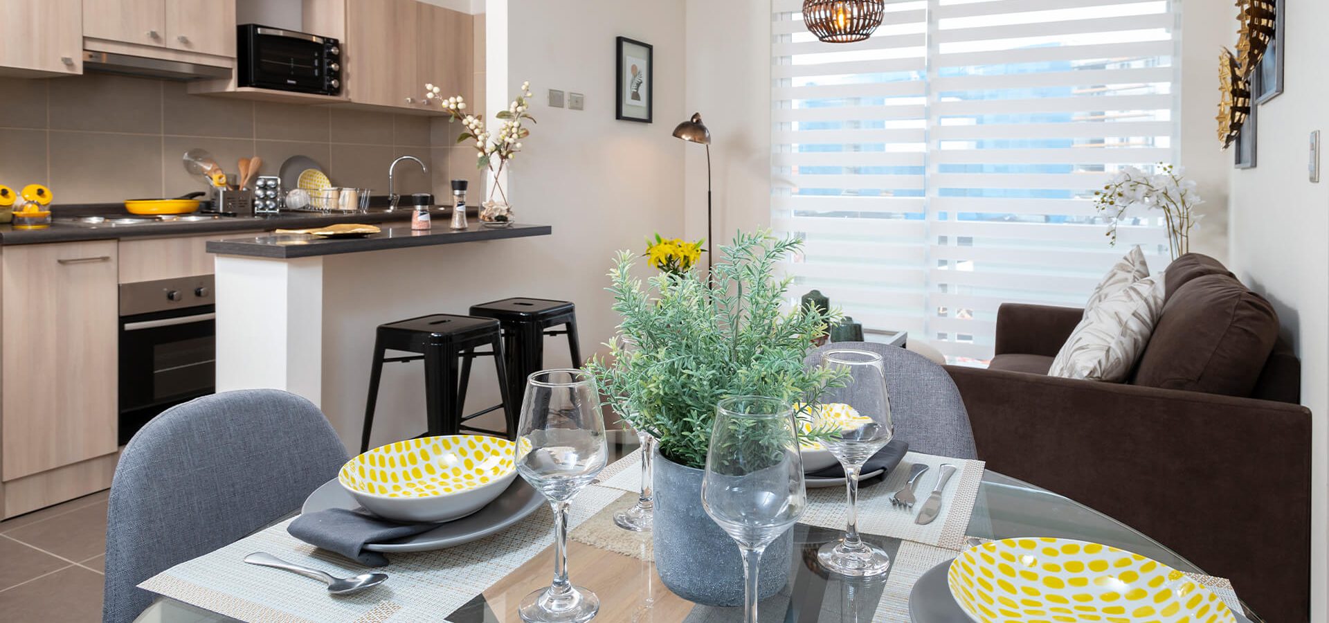 Condominio-Parque-Oriente-comedor-living-cocina